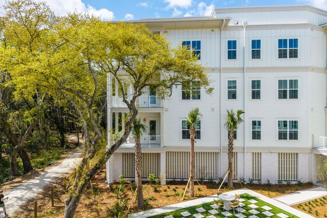 540 Helmsman 1233, Charleston, SC 29492