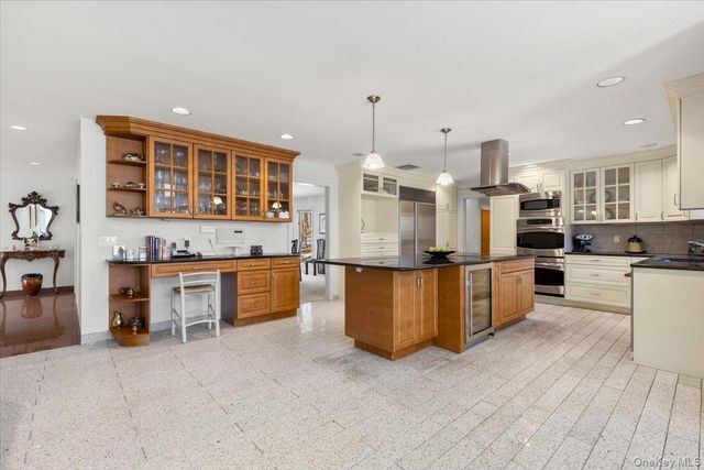 29 Captain Theale Road, Bedford, NY 10506