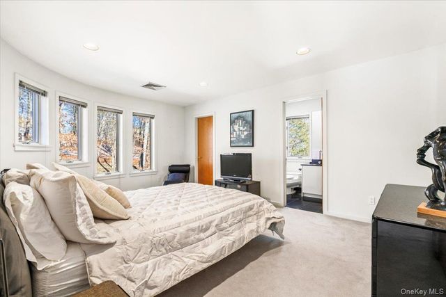 29 Captain Theale Road, Bedford, NY 10506