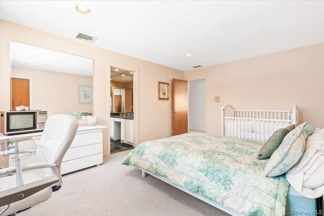 29 Captain Theale Road, Bedford, NY 10506