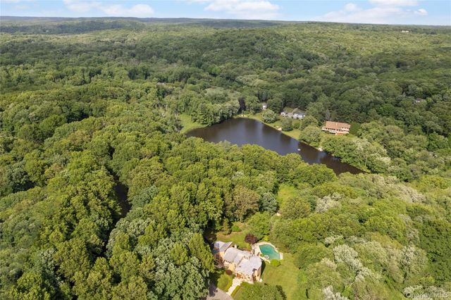 29 Captain Theale Road, Bedford, NY 10506