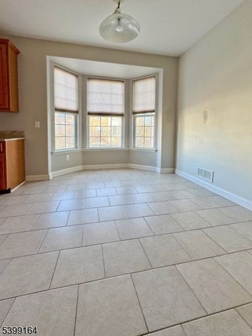 24 Sundance Way, Lopatcong Twp., NJ 08865