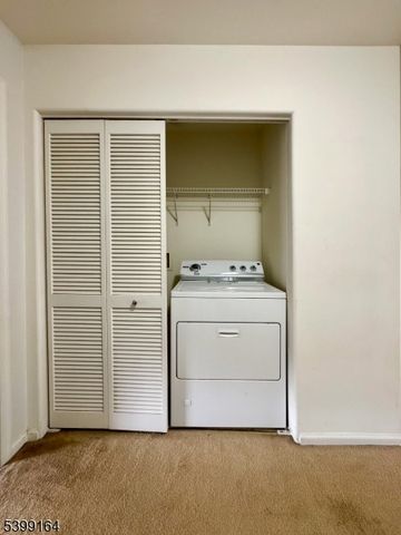 24 Sundance Way, Lopatcong Twp., NJ 08865