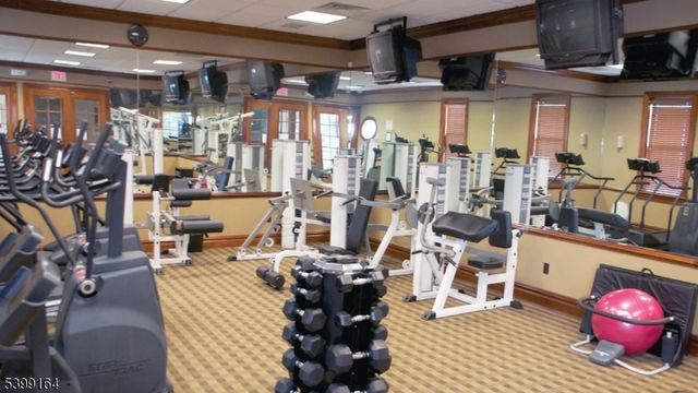 24 Sundance Way, Lopatcong Twp., NJ 08865