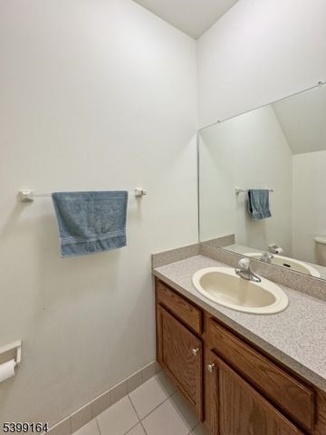 24 Sundance Way, Lopatcong Twp., NJ 08865