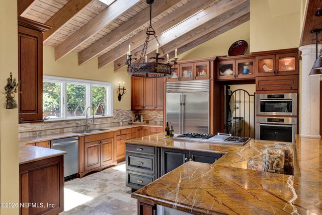 33 CORONA Road, Ponte Vedra Beach, FL 32082