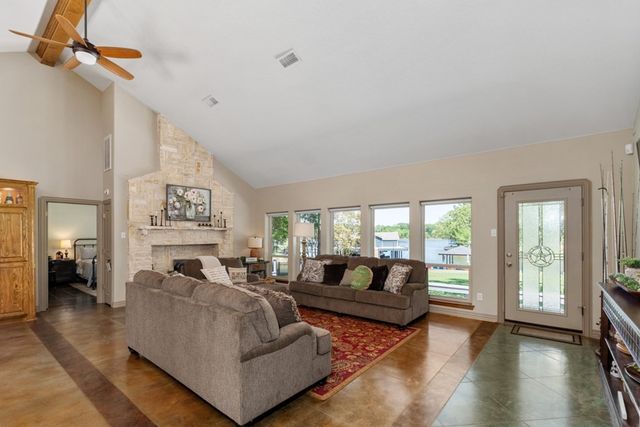 211 N Beverly Drive, Malakoff, TX 75148