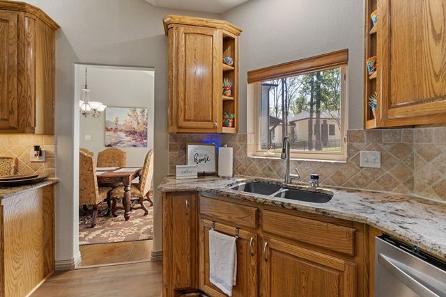 211 N Beverly Drive, Malakoff, TX 75148