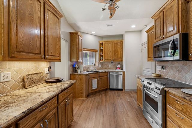 211 N Beverly Drive, Malakoff, TX 75148