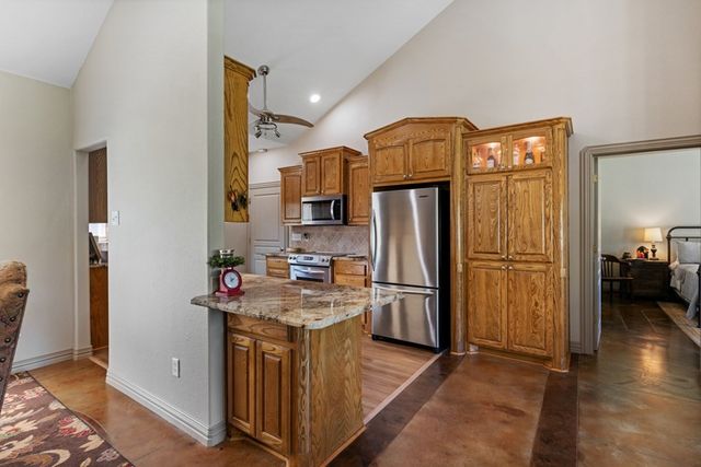 211 N Beverly Drive, Malakoff, TX 75148