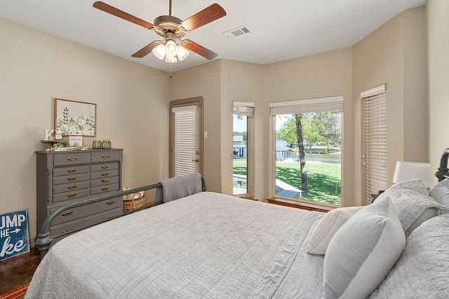 211 N Beverly Drive, Malakoff, TX 75148