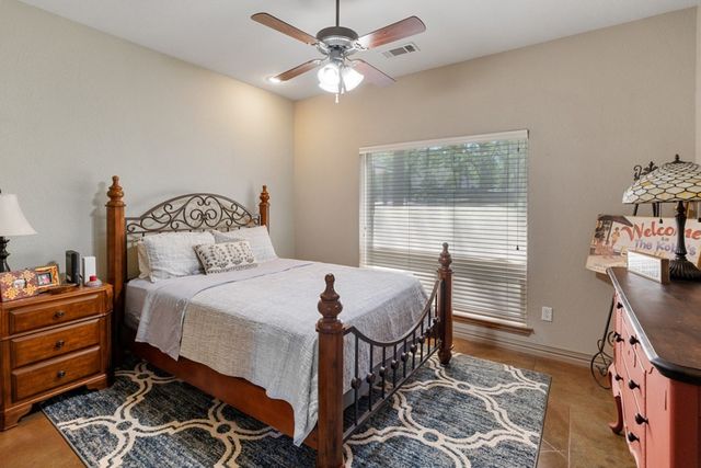 211 N Beverly Drive, Malakoff, TX 75148