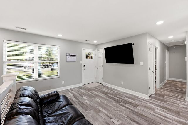3209 Elk Lake Court, Lexington, KY 40517