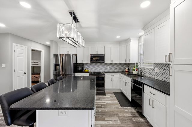 3209 Elk Lake Court, Lexington, KY 40517