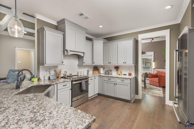 107 Brook Hollow Court, Kathleen, GA 31047