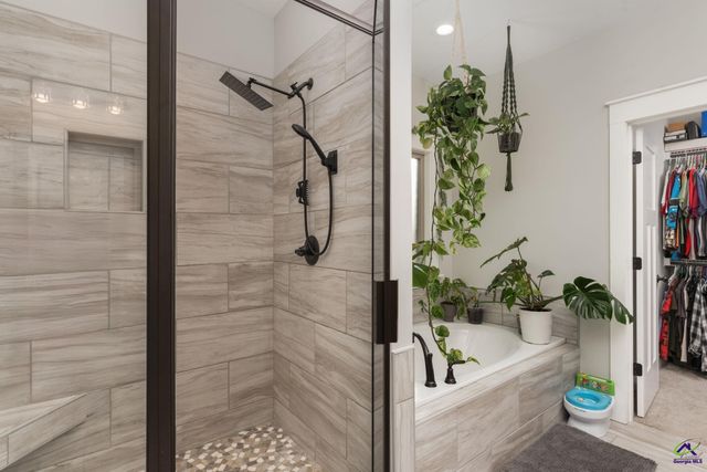 107 Brook Hollow Court, Kathleen, GA 31047