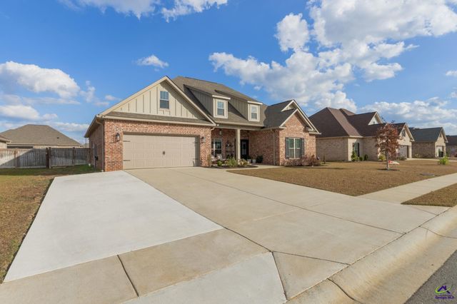 107 Brook Hollow Court, Kathleen, GA 31047