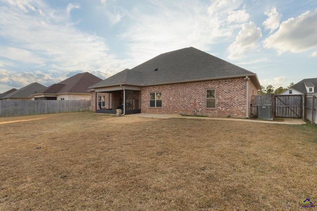 107 Brook Hollow Court, Kathleen, GA 31047