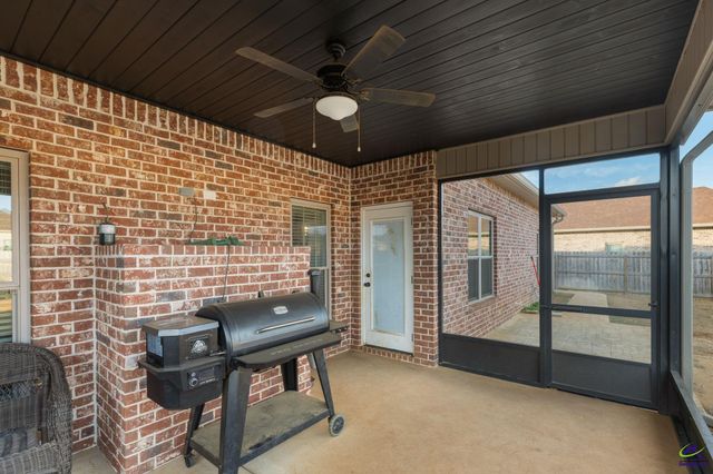 107 Brook Hollow Court, Kathleen, GA 31047