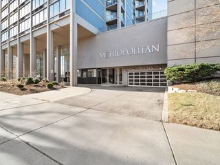 5320 N Sheridan Road D37, Chicago, IL 60640
