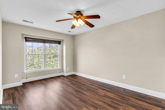 42985 PASCALE TER, Ashburn, VA 20148
