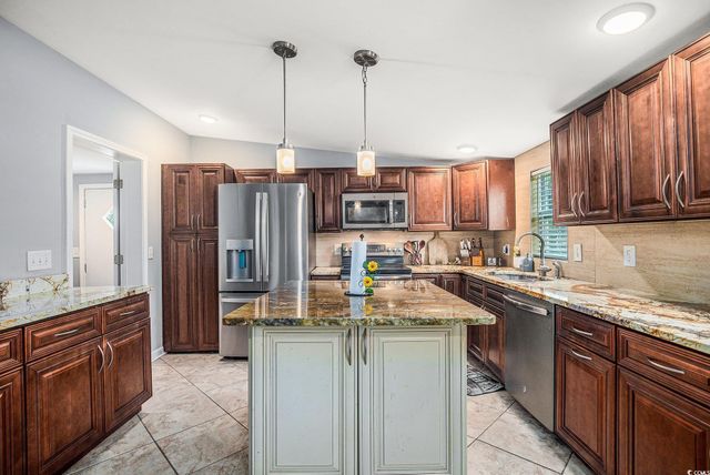 1221 Alberta Dr, Myrtle Beach, SC 29577