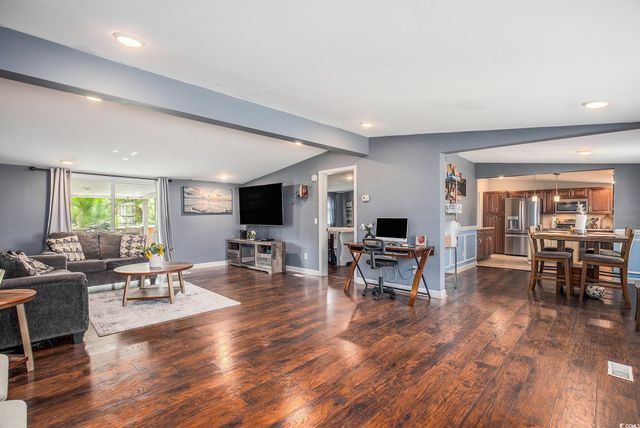 1221 Alberta Dr, Myrtle Beach, SC 29577