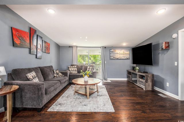 1221 Alberta Dr, Myrtle Beach, SC 29577
