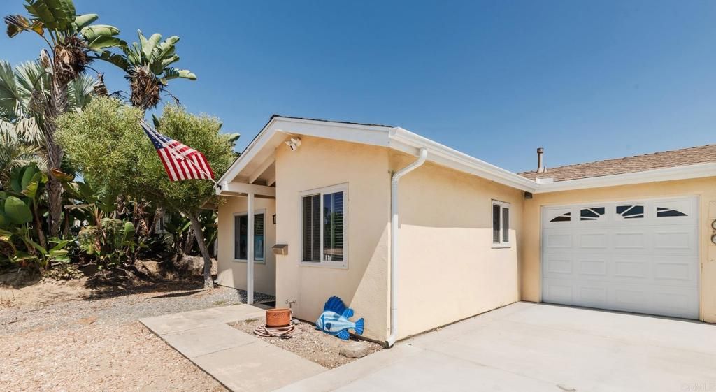 219 Gloxina Street, Encinitas, CA 92024 — photo 2