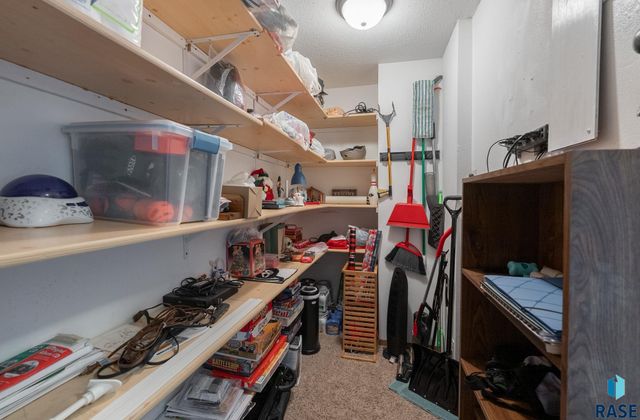 3544 S Gateway Ave Avenue 301, Sioux Falls, SD 57106