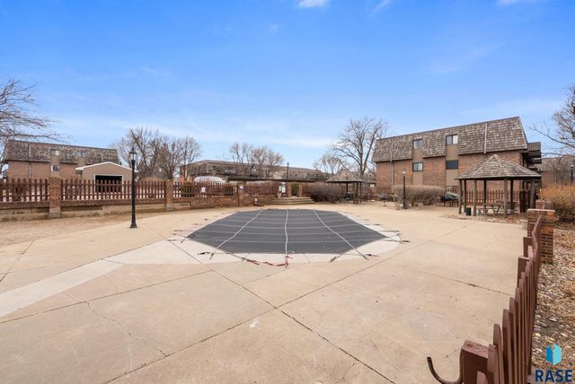 3544 S Gateway Ave Avenue 301, Sioux Falls, SD 57106