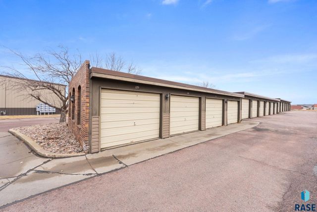 3544 S Gateway Ave Avenue 301, Sioux Falls, SD 57106