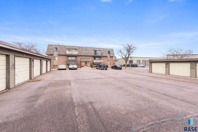 3544 S Gateway Ave Avenue 301, Sioux Falls, SD 57106
