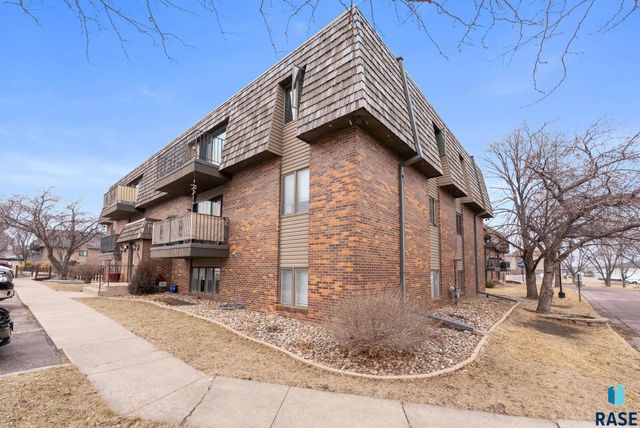 3544 S Gateway Ave Avenue 301, Sioux Falls, SD 57106