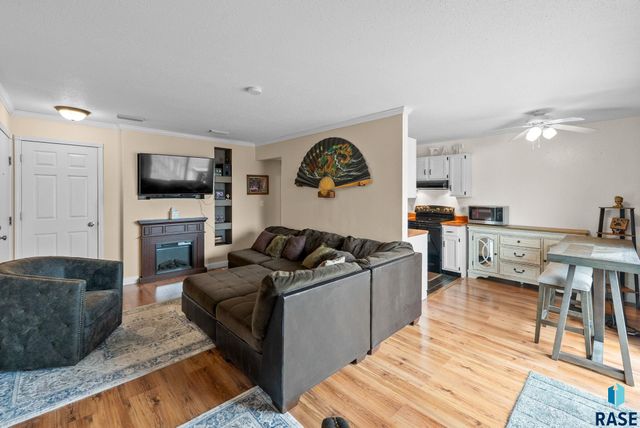 3544 S Gateway Ave Avenue 301, Sioux Falls, SD 57106