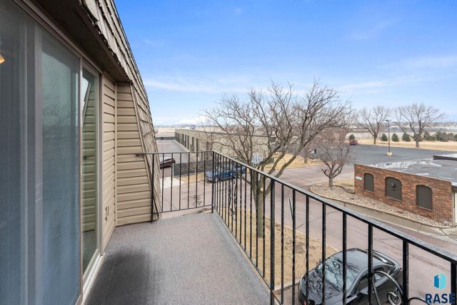 3544 S Gateway Ave Avenue 301, Sioux Falls, SD 57106