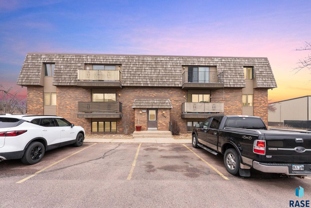 3544 S Gateway Ave Avenue 301, Sioux Falls, SD 57106
