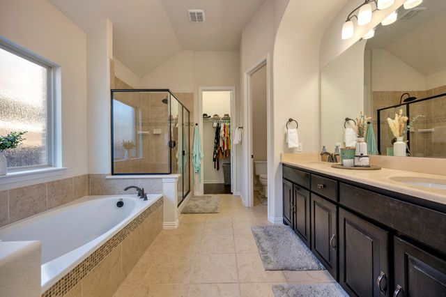 1212 Blue Lake Boulevard, Arlington, TX 76005