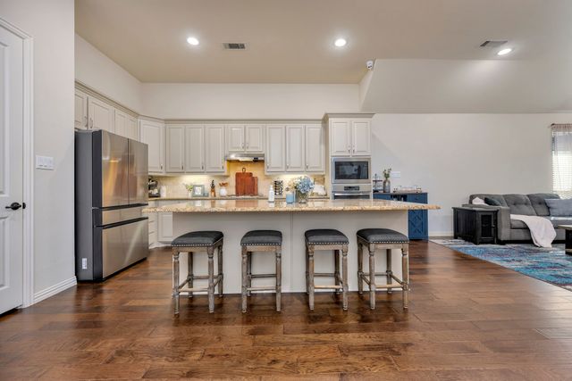 1212 Blue Lake Boulevard, Arlington, TX 76005
