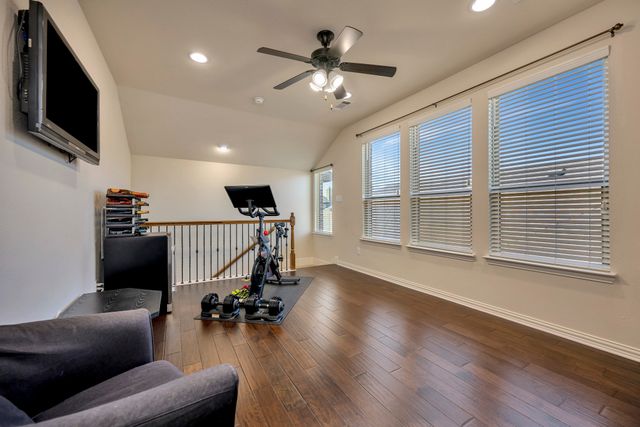 1212 Blue Lake Boulevard, Arlington, TX 76005