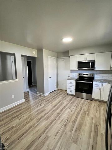 1114 Eaglewood DR, Virginia Beach, VA 23454