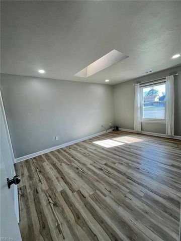 1114 Eaglewood DR, Virginia Beach, VA 23454