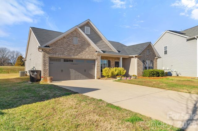 1378 Land Grove Drive, Kernersville, NC 27284