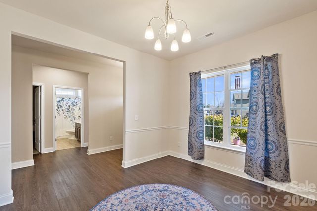 1378 Land Grove Drive, Kernersville, NC 27284