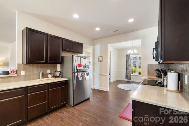 1378 Land Grove Drive, Kernersville, NC 27284