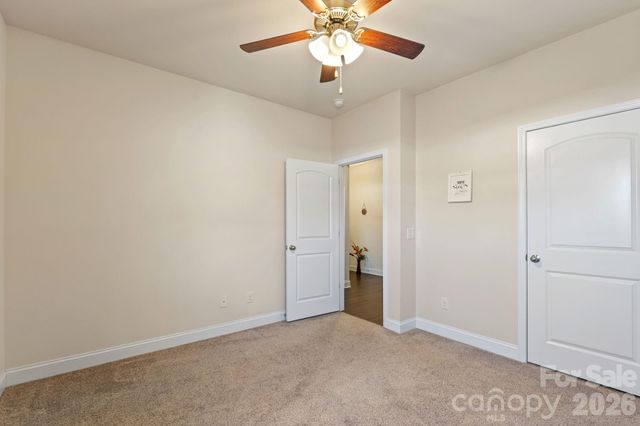 1378 Land Grove Drive, Kernersville, NC 27284