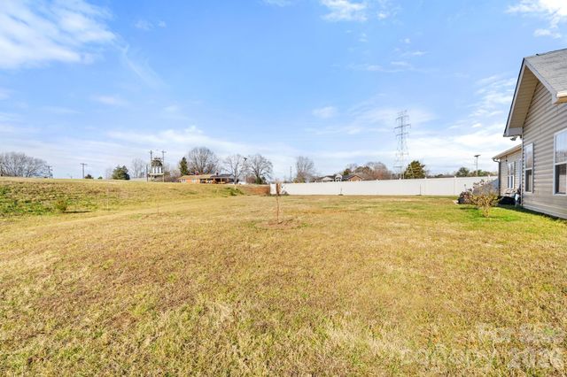 1378 Land Grove Drive, Kernersville, NC 27284