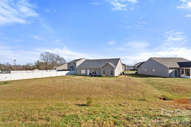 1378 Land Grove Drive, Kernersville, NC 27284