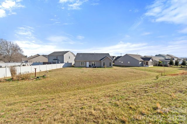 1378 Land Grove Drive, Kernersville, NC 27284