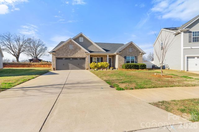 1378 Land Grove Drive, Kernersville, NC 27284